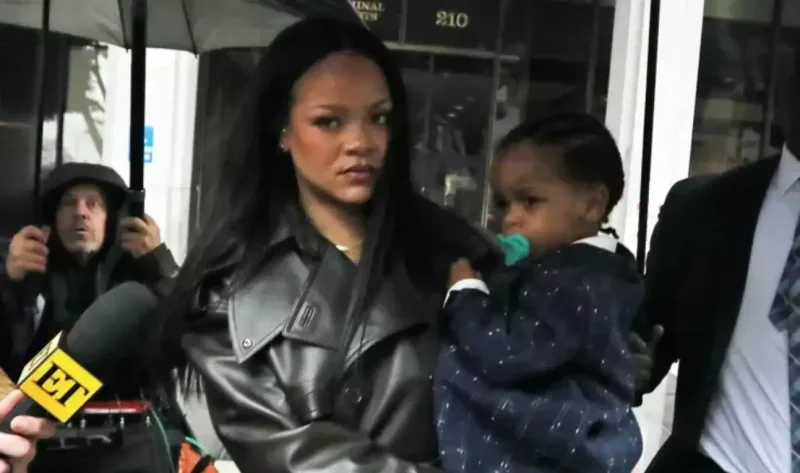 Rihanna uşaqları ilə sevgilisinin məhkəməsinə gəldi