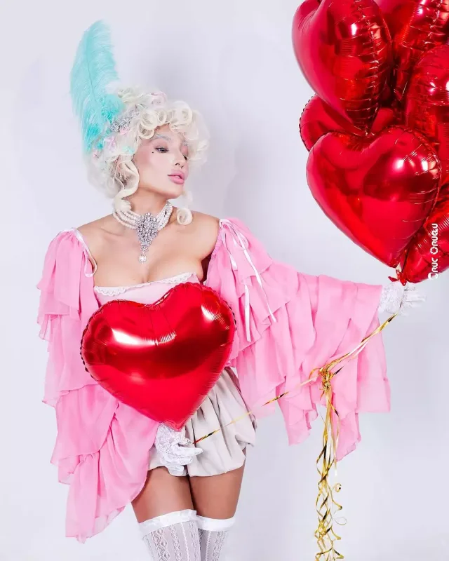 Dilarədən sevənlərinə “Sevgililər günü”nə sürpriz!