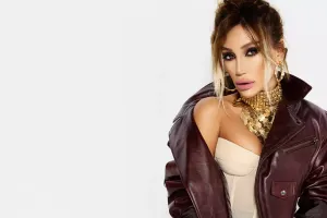 Röya Ayxandan “Sevgililər Günü”  hədiyyəsi