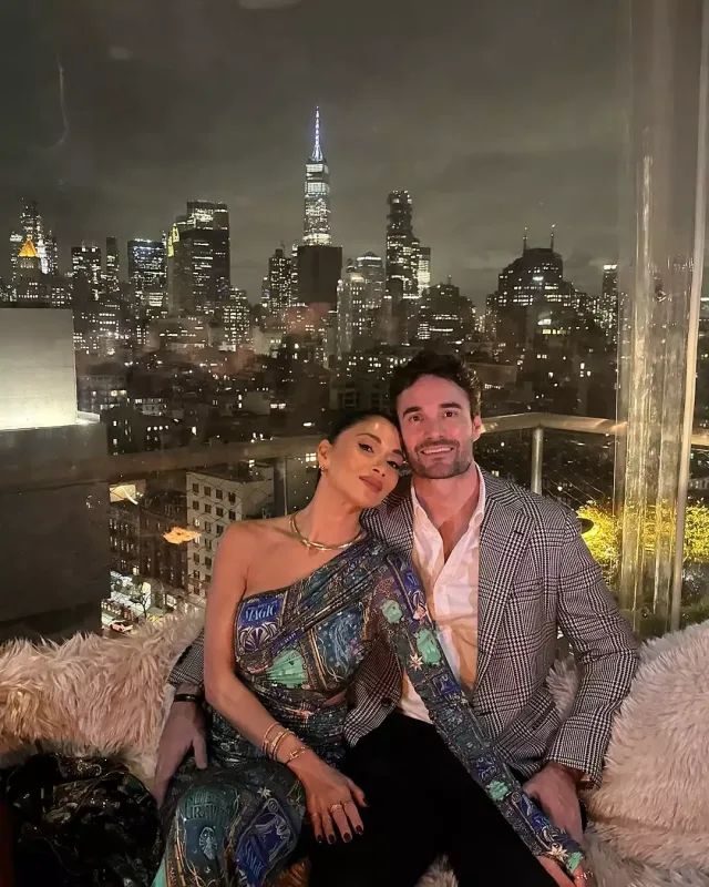 Nikoldan ərinə “Sevgililər günü”ndə eşq etirafı