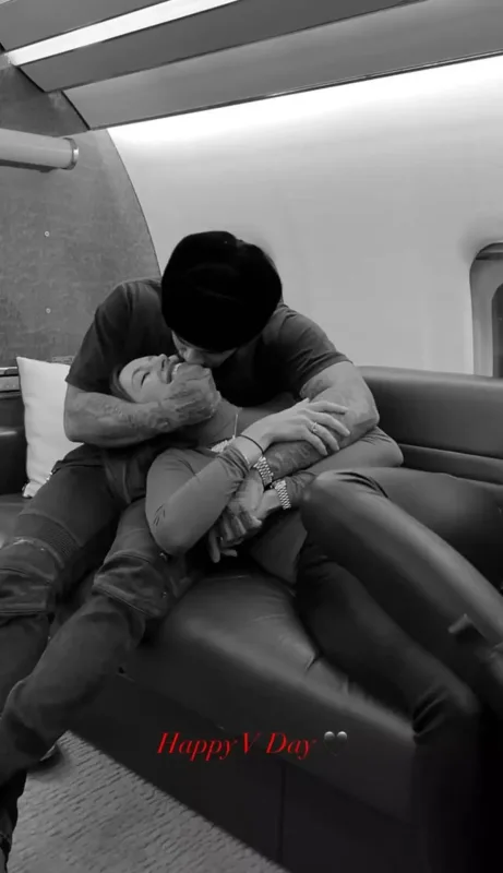 Sevgilisi Timati ilə öpüşərkən fotosunu yaydı