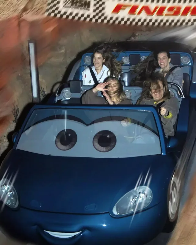 Barbarayla Dilan “DisneyLand”də