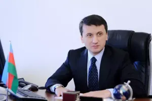 Prezident Mətbuat katibini vəzifəsindən azad etdi