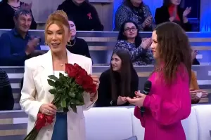 Xoşqədəmin qadınla efirdəki bu dialoqu gündəm oldu!