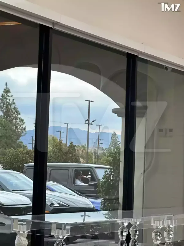 Britnidən köməkçisi ilə eşq yaşaması ilə bağlı iddialara cavab!