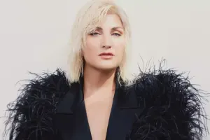 Sibel Can fərqli imicdə