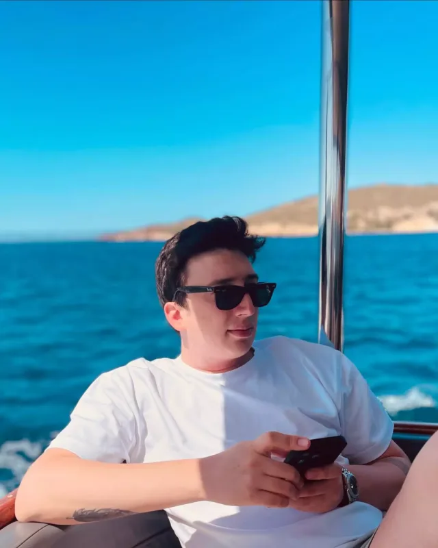 “Şakir Paşa ailesi: Mucizeler ve Skandallar”ın aktrisası iş adamı ilə eşq yaşayır