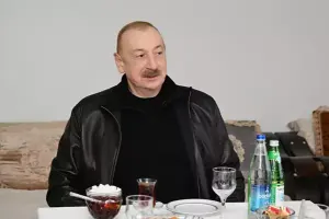 Prezident onlara qonaq getdi - Fotolar