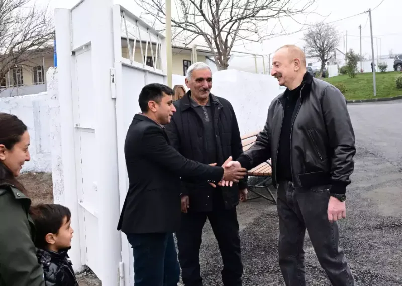 Prezident onlara qonaq getdi - Fotolar