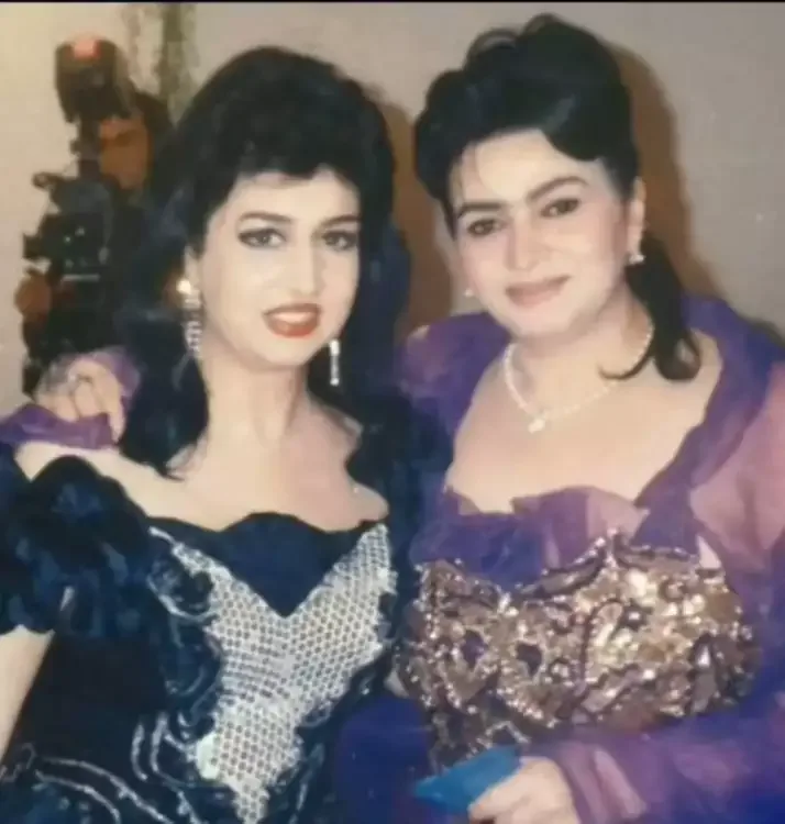 Rühəngiz Firuzə ilə arxiv fotosunu paylaşdı