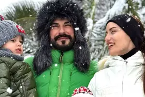 Fahriye və Burak cütlüyü oğulları ilə