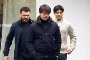 Emin oğulları ilə… - Video