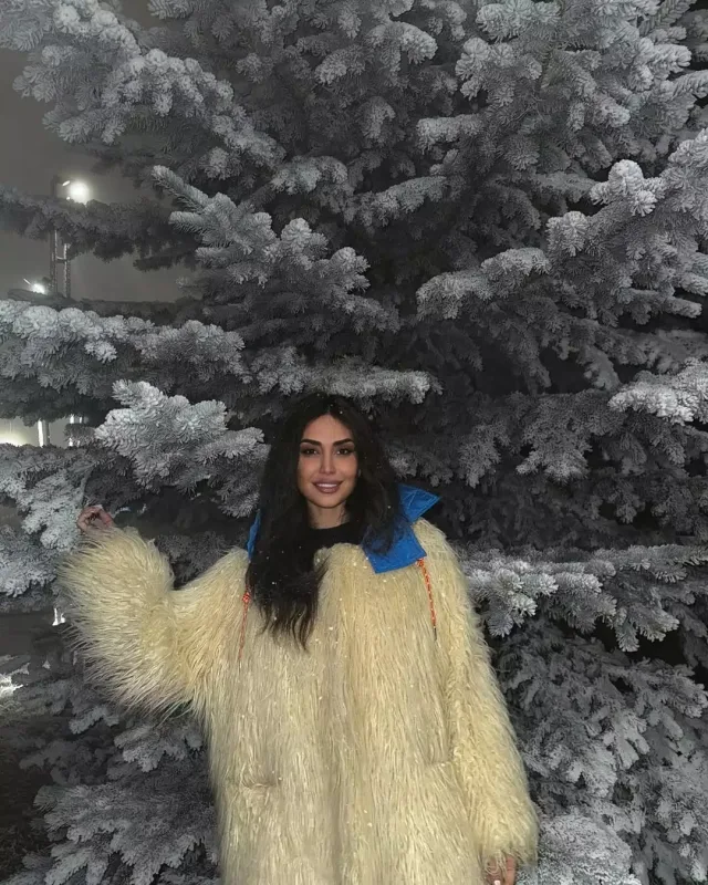 Pərvin kürkdə pozalar verdi