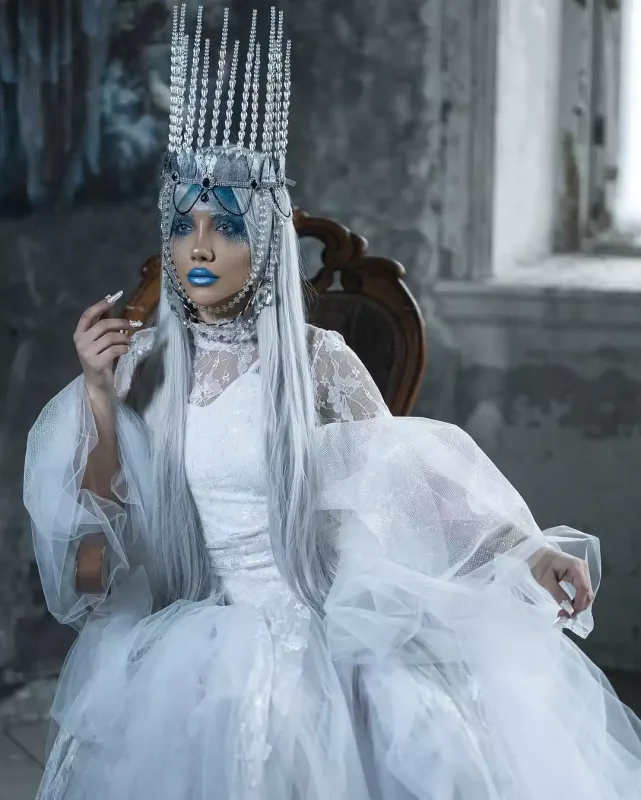 Azərbaycanlı müğənni qeyri-adi obrazda