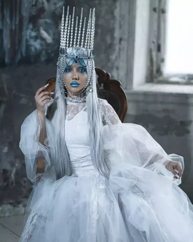 Azərbaycanlı müğənni qeyri-adi obrazda