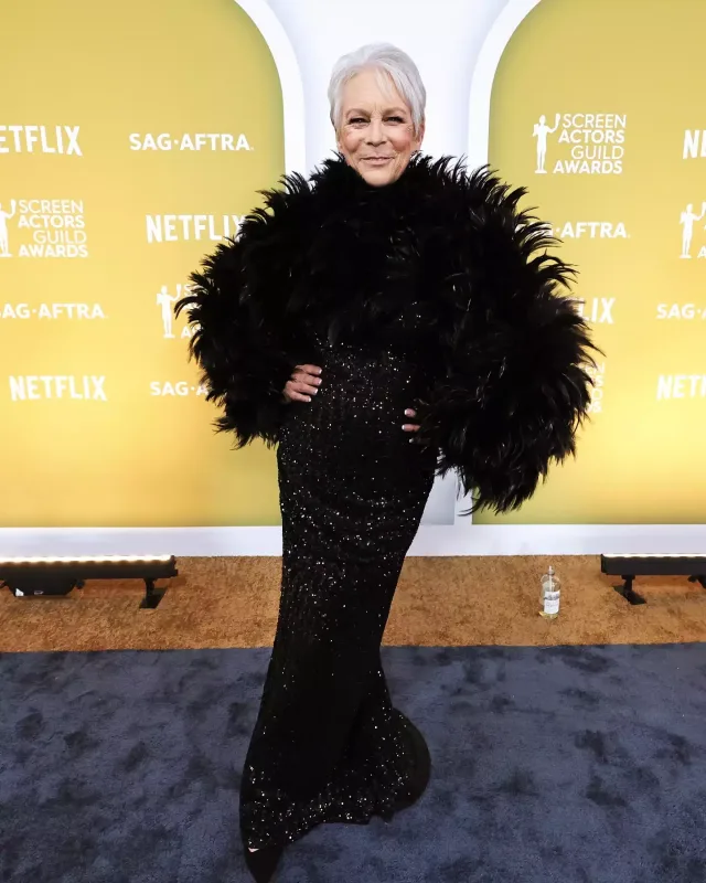 Ödül gecəsinin diqqət çəkənləri...