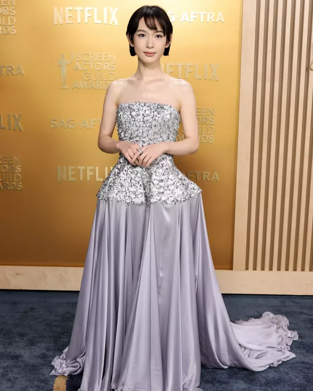 Ödül gecəsinin diqqət çəkənləri...