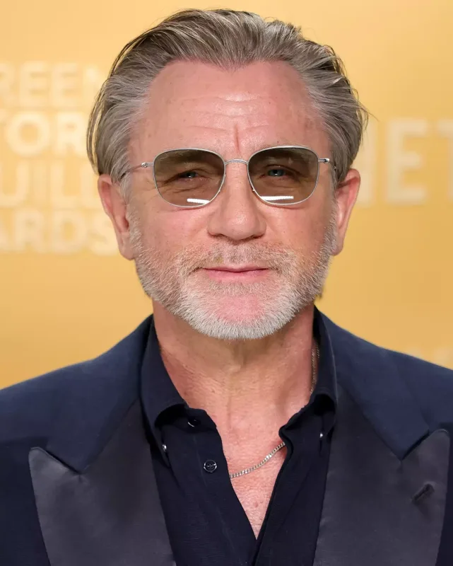 Ödül gecəsinin diqqət çəkənləri...