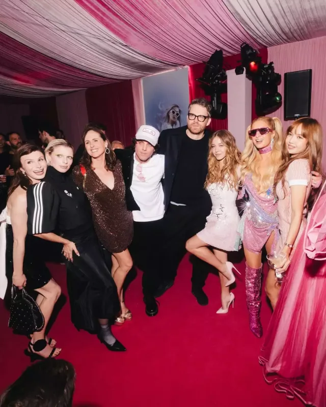 Paris Hilton 44 yaşını belə keçirtdi