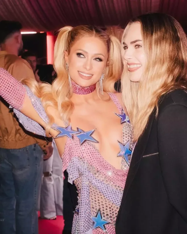 Paris Hilton 44 yaşını belə keçirtdi