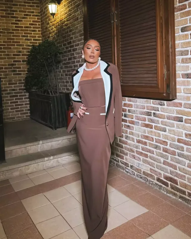 Günayın qəhvəyi “look”u