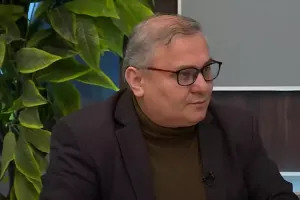 “Qızlarda oğlanlar kimi elçi getməlidir”