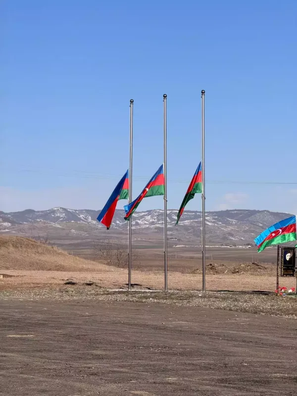 Xankəndi, Xocalı və Ağdərədə bayraqlar endirildi