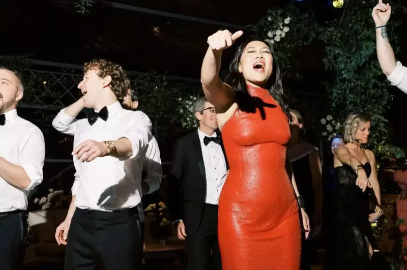 Milyarderin arvadı 40 yaşını belə qeyd etdi