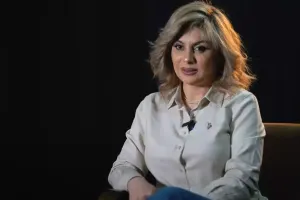 “Namus maskası, papağı cibində ər görüntüsü ilə tamaşaçını aldatmayın”