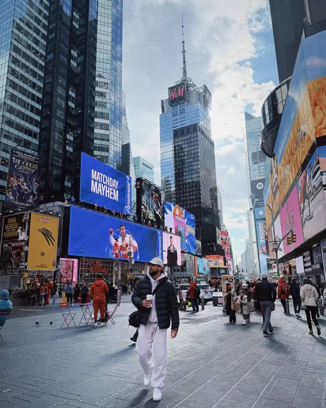 Azərbaycanlı müğənninin Amerika macəraları