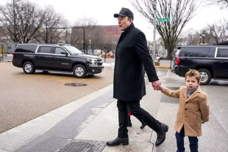 Maskın 14-cü övladı dünyaya gəldi