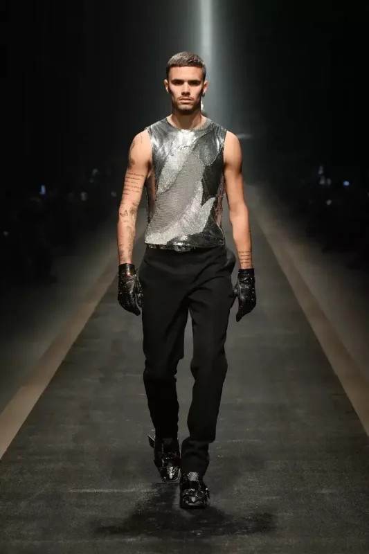 Bekhamın oğlu yenidən podiumda!