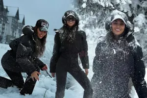 Pərvin qarlı havada pozalar verdi