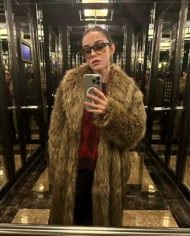 Özge Bakıda çəkilən şəkillərini paylaşdı