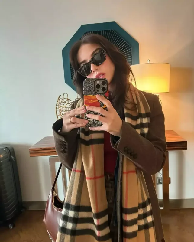 Özge Bakıda çəkilən şəkillərini paylaşdı