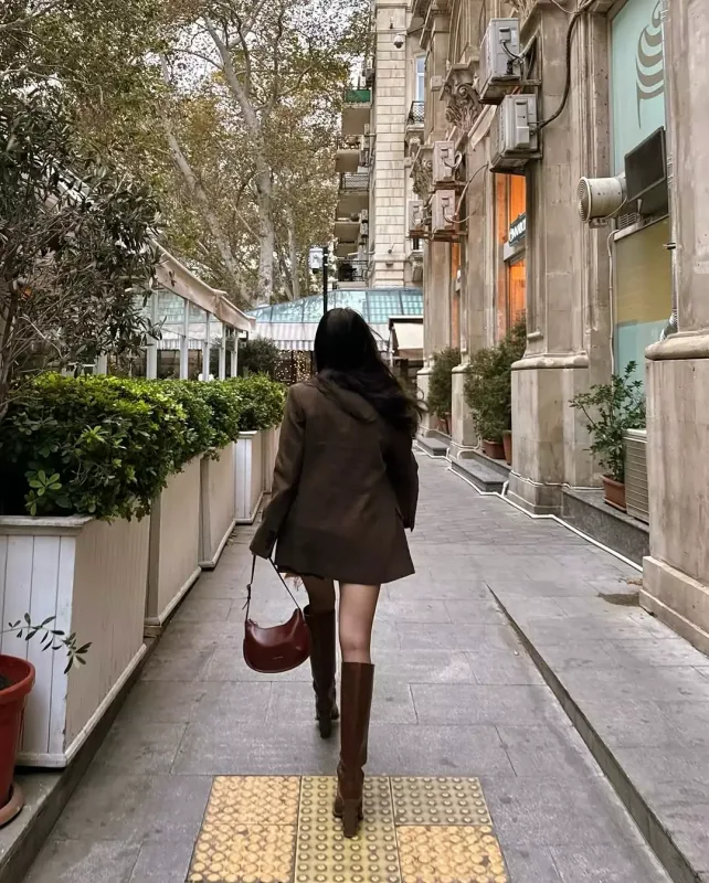 Özge Bakıda çəkilən şəkillərini paylaşdı