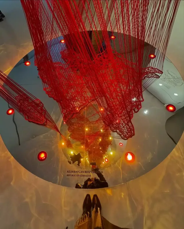 Özge Bakıda çəkilən şəkillərini paylaşdı