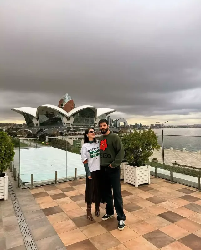 Özge Bakıda çəkilən şəkillərini paylaşdı