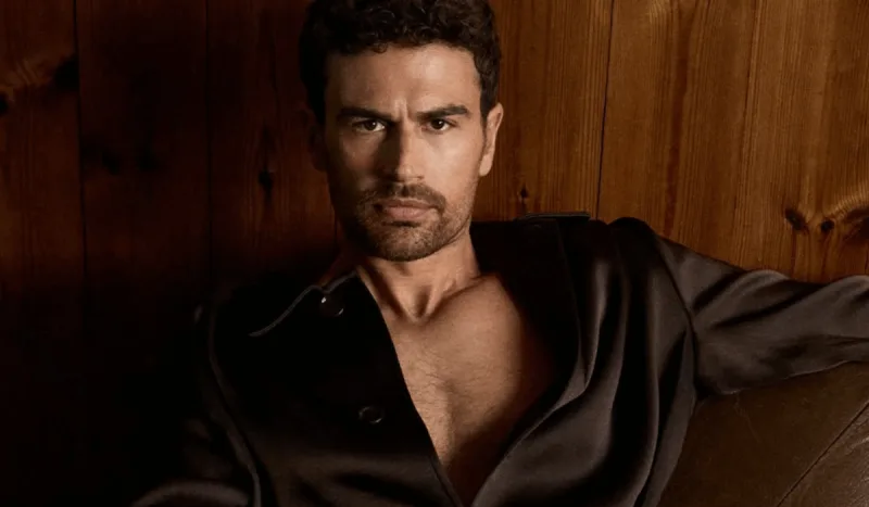 Teo Ceymsdən “Dolce&amp;Gabanna” üçün fotolar