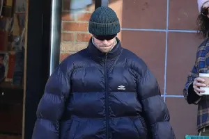 Castin gödəkçəsi ilə gündəmdə