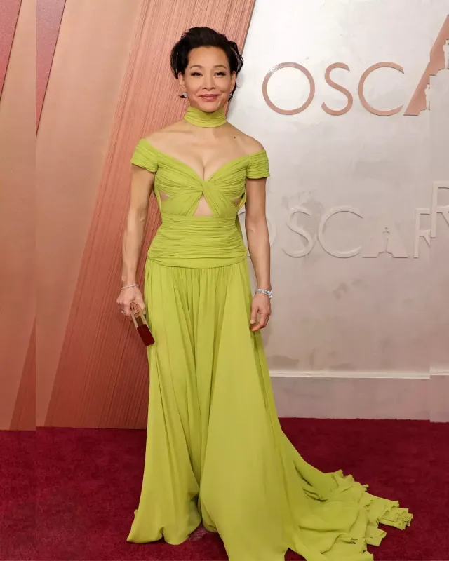 Qırmızı xalıda ulduz keçidi...