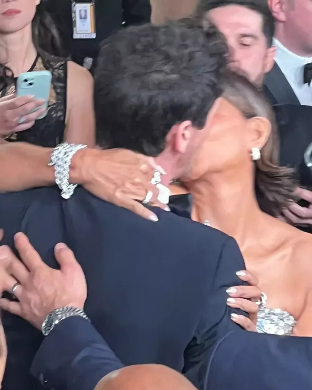 “Oskar”lıq öpüş!