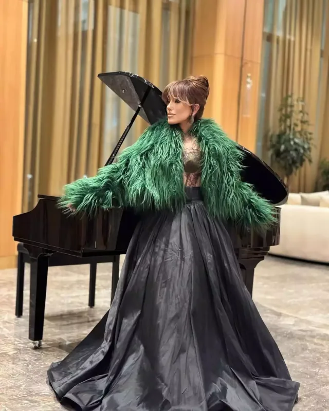 “Mən yaşıla vurğunam” - Lalə Məmmədova