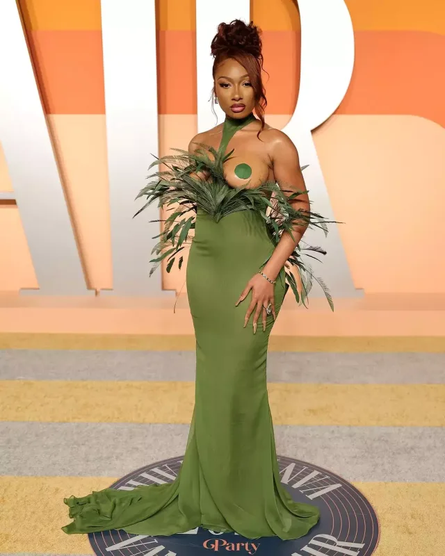 “Oskar-2025”ə yarıçılpaq halda gələn məşhurlar