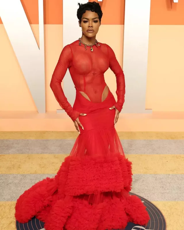 “Oskar-2025”ə yarıçılpaq halda gələn məşhurlar