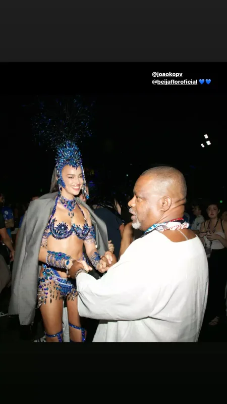 İrina Şeyk Rio-de-Janeyroda karnavalda