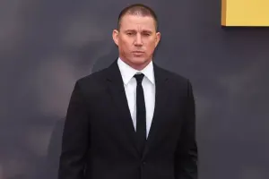 Özündən 19 yaş kiçik model ilə eşq yaşayır