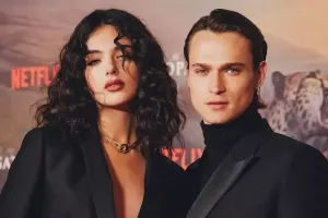 Monika Belluççinin qızı sevgilisi ilə qala gecədə!