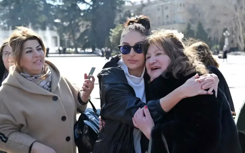 Mehriban Əliyeva qızları ilə Gəncədə - Fotolar