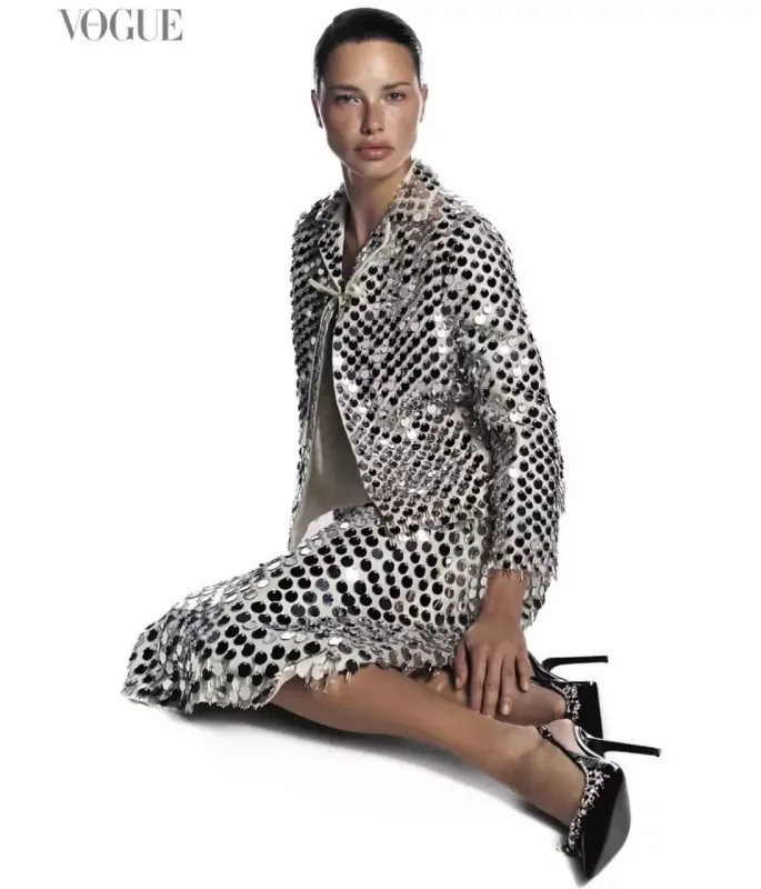 Adriana Lima “Vogue”də